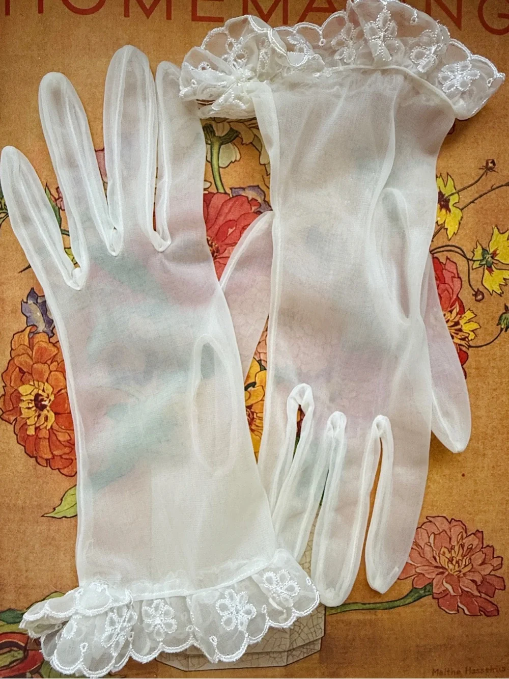 Vintage 50s-60s Sheer White Nylon and Floral Eyelet Lace Cuff Gloves
